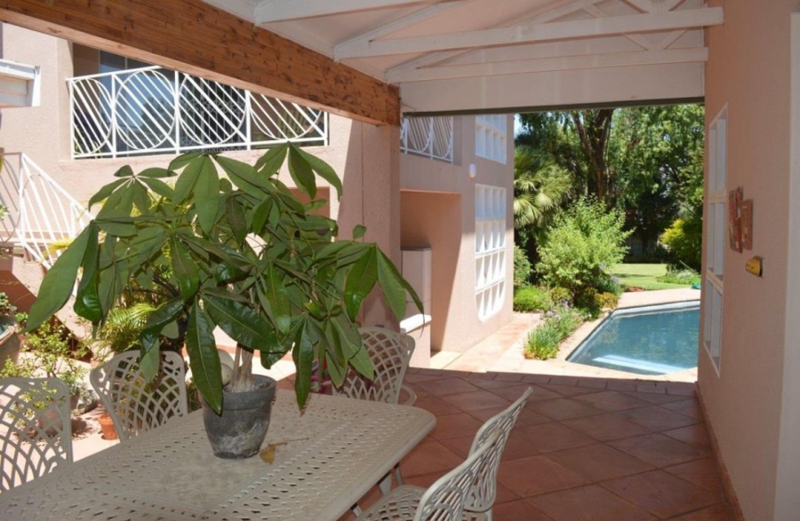 5 Bedroom Property for Sale in Wilkoppies North West